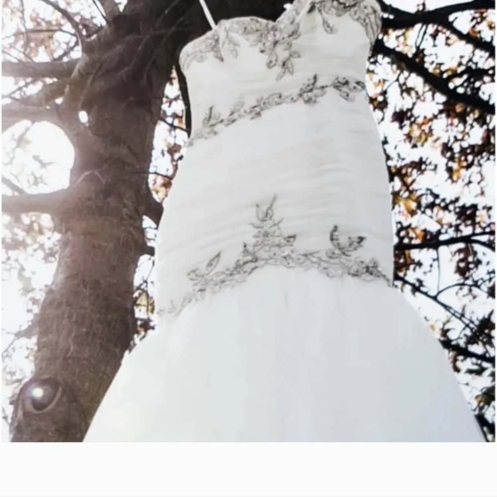 Enzoani Wedding Dress "the Gretchen" jewel embellishments - Picture 4 of 4